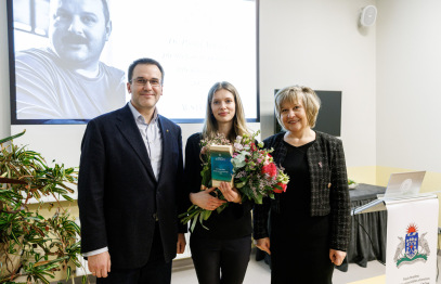 Dr. Paula Aldiņa piemiņas stipendiju infektoloģijā šogad saņem ārste infektoloģe Liāna Linda Skrauča