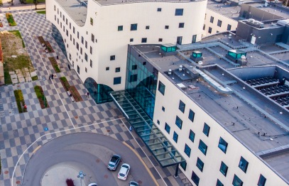 Saņemti 6 piedāvājumi Stradiņu slimnīcas jaunās B ēkas projektēšanai un būvniecībai 