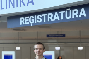13 jaunieši vasarā iepazīst darbu Stradiņa slimnīcā
